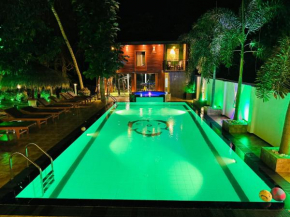 River Front Luxury Wooden Cabana